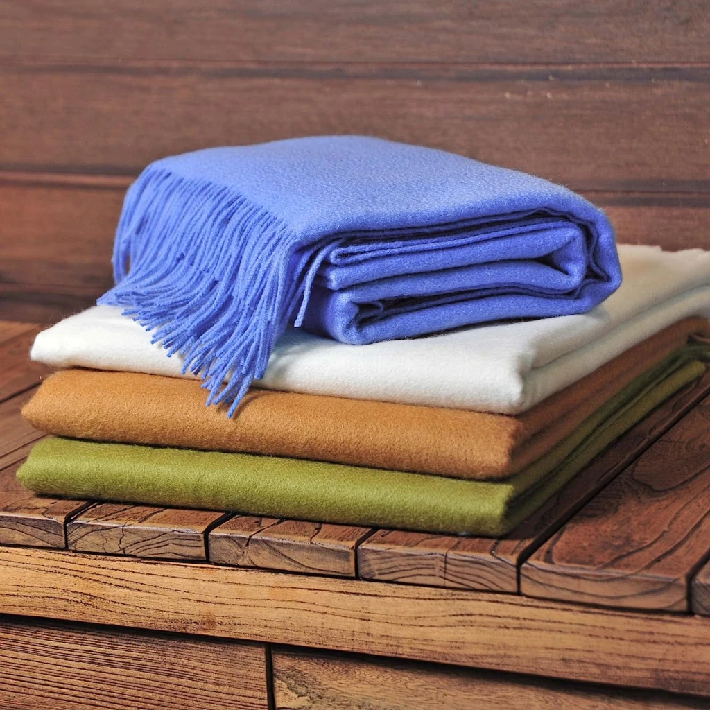 Luxury cashmere throw