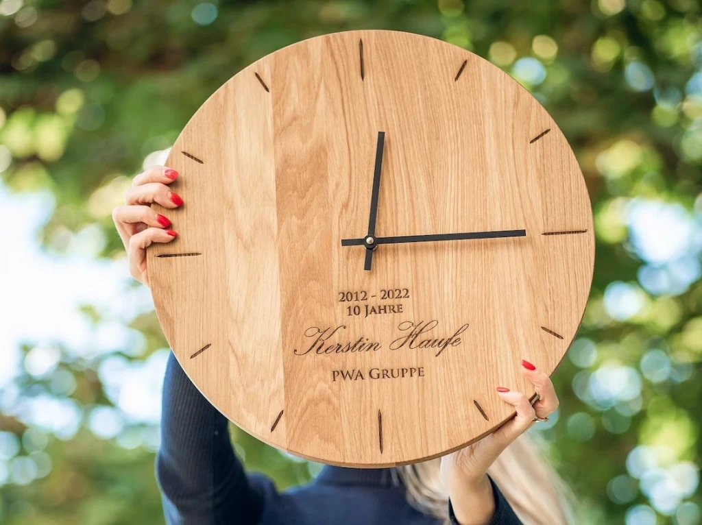 Personalized wall clock