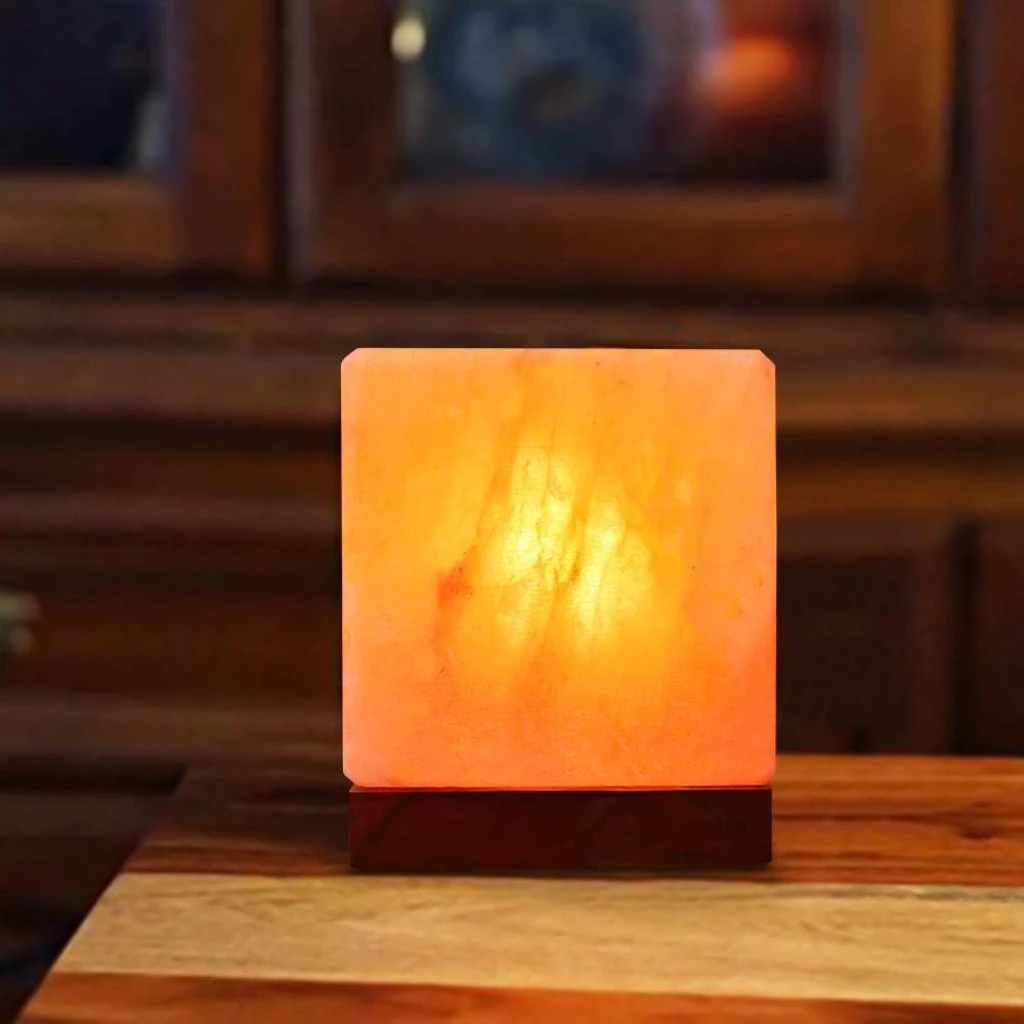 Himalayan salt lamp