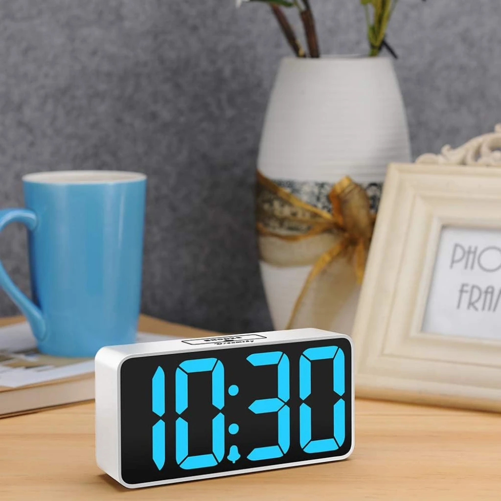 Digital alarm clock